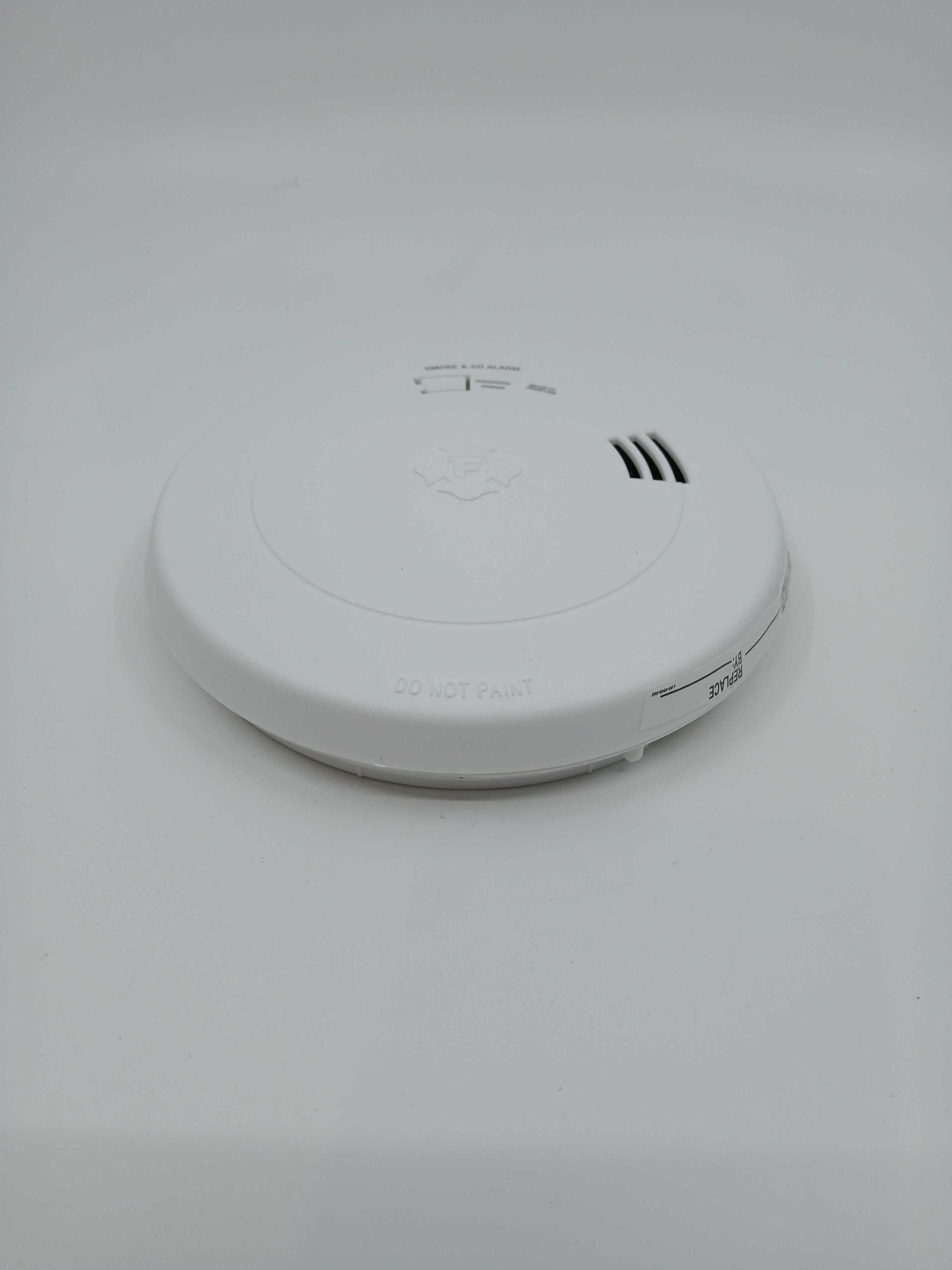 BRK SMCO210V 10-year sealed battery combo smoke alarm with digital display and test button, designed for home safety.
