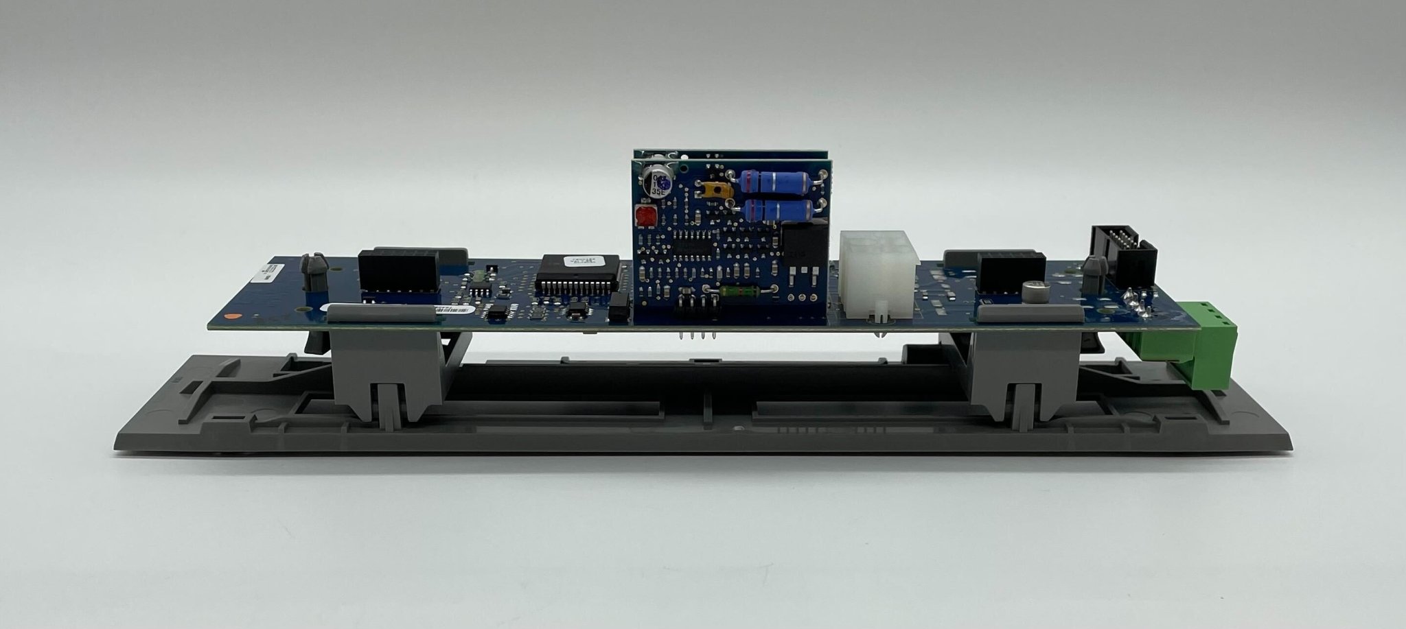 Edwards 3-BPS/M Booster Power Supply, a compact industrial power supply unit with connection ports and control indicators.