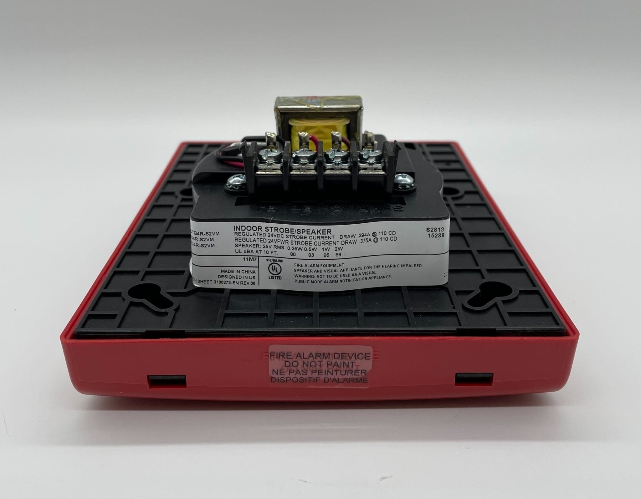 Edwards G4R-S2VM speaker-strobe alarm with 25V power, mounted on a ceiling, featuring a white speaker and flashing strobe light.