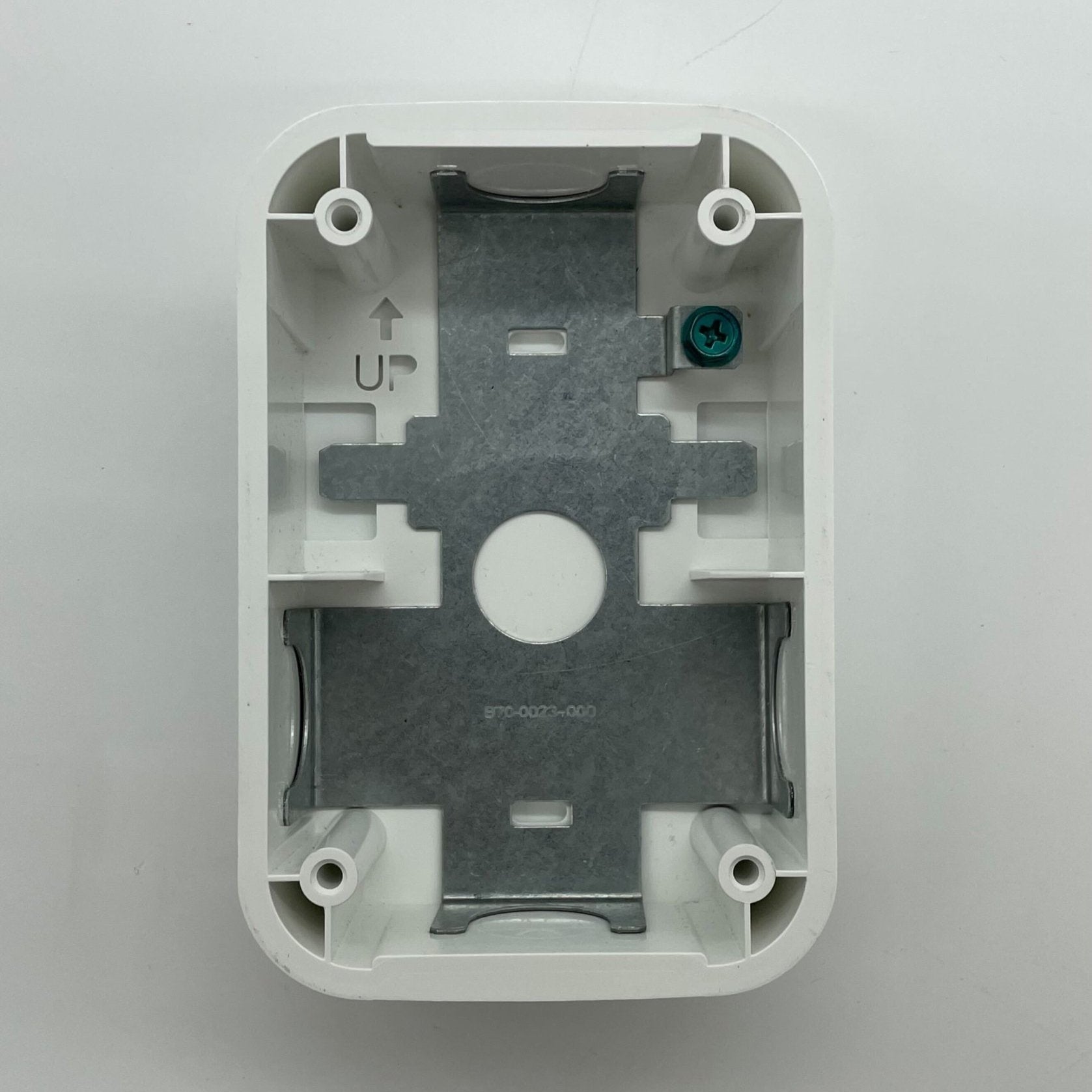 White System Sensor SBBGWL wall surface mount back box for electrical installations, designed for secure wall mounting.
