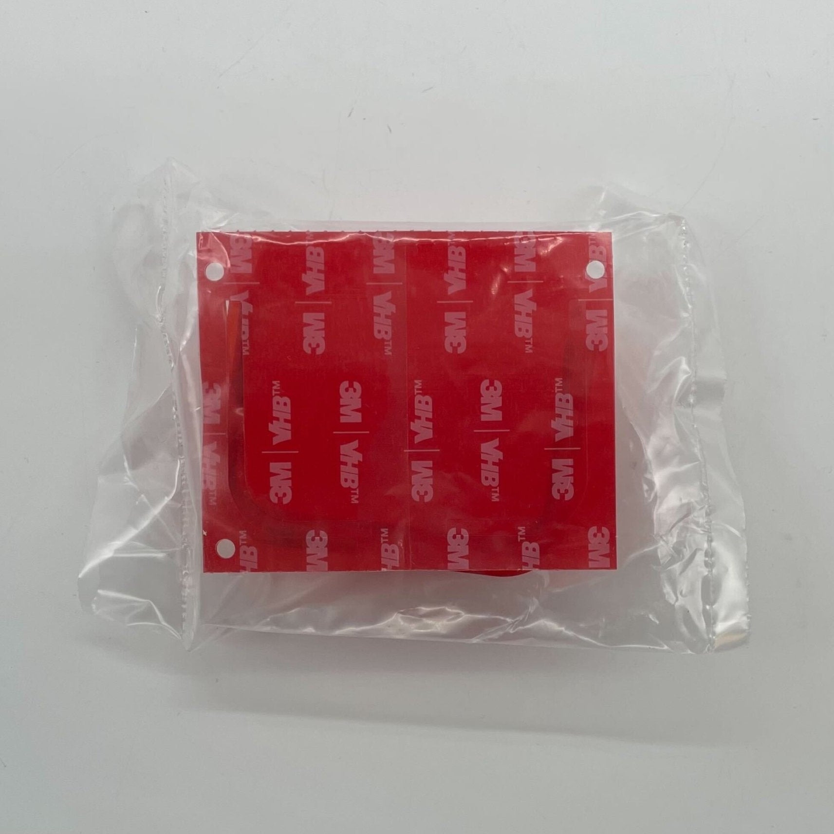 Red lens for indoor wall mount strobes by System Sensor, designed for clear visibility and effective signaling.