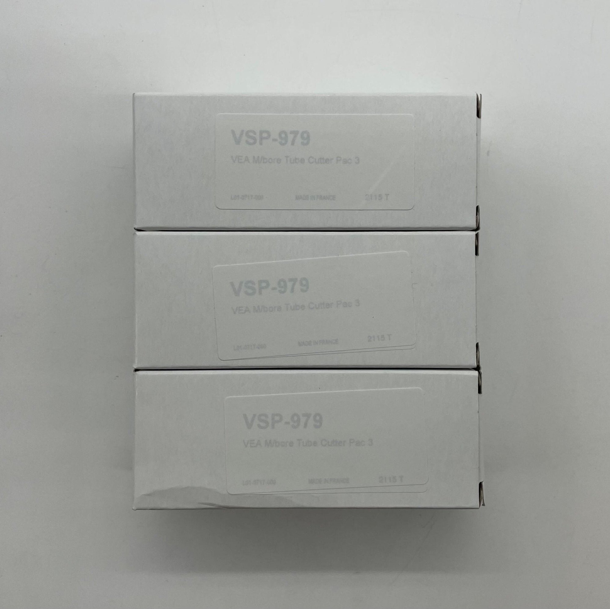 Vesda VSP-979 Tube Cutter for pipes and tubes, showing sharp cutting blade and aluminum body, designed for precise tube cutting.