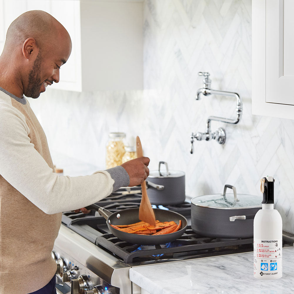 First Alert KITCHEN5 KFE2S5 Kitchen Fire Extinguisher UL Rated 5-B:C, White - image 6