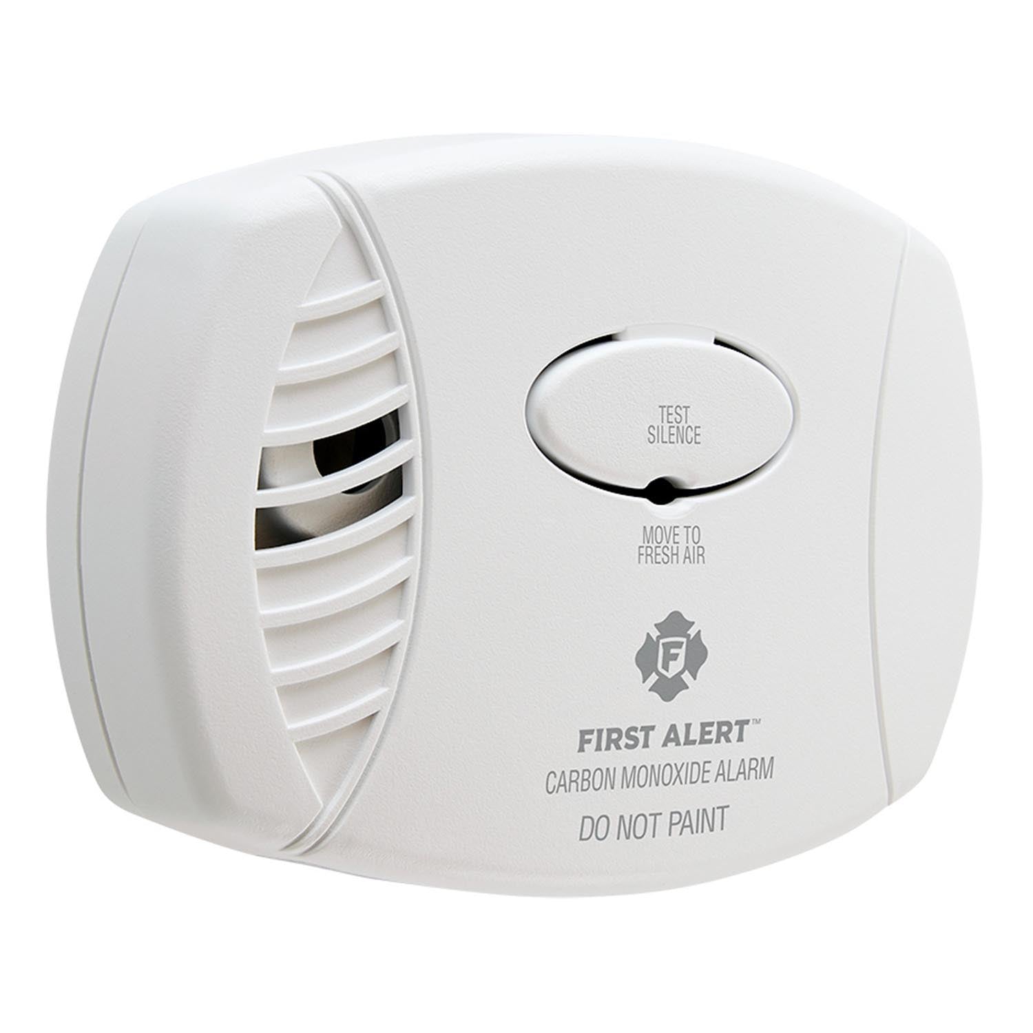 First Alert CO600 Basic Plug - In Carbon Monoxide Alarm (1039730)