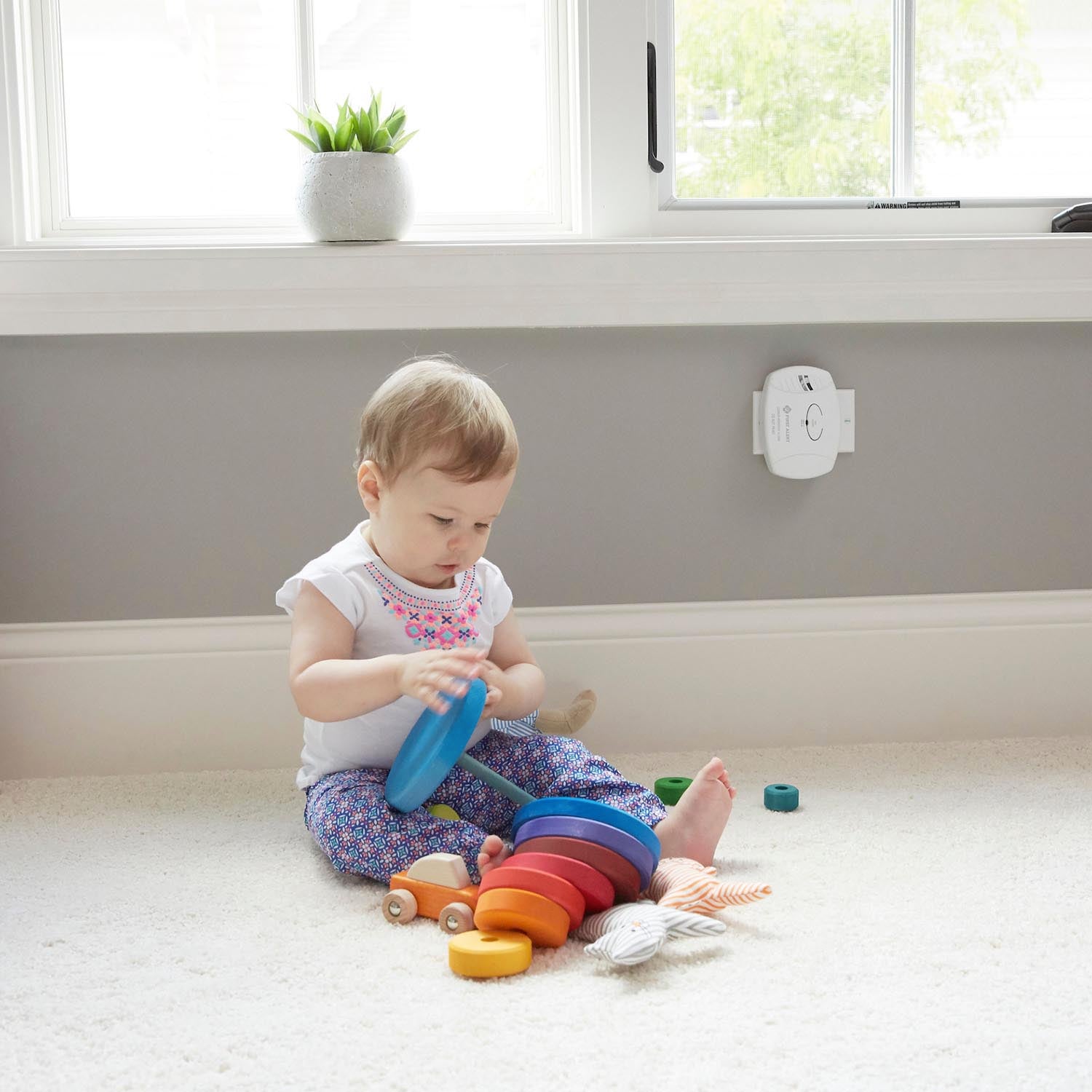 First Alert CO600 Basic Plug - In Carbon Monoxide Alarm (1039730)