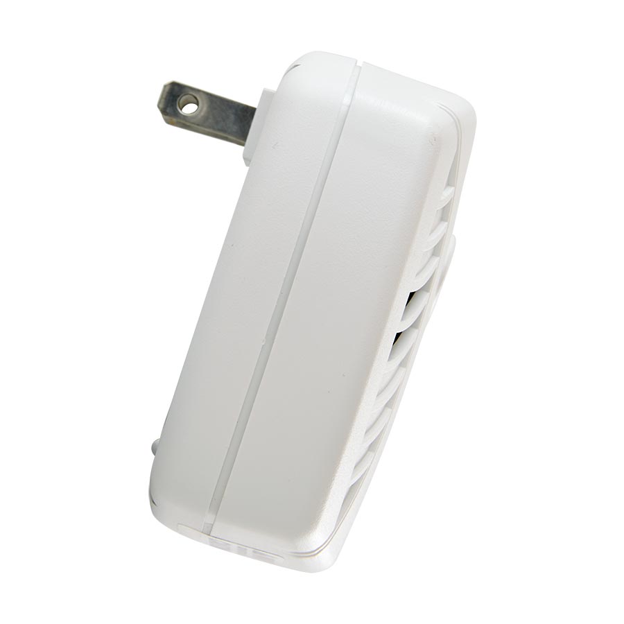 First Alert CO600 Basic Plug - In Carbon Monoxide Alarm (1039730)