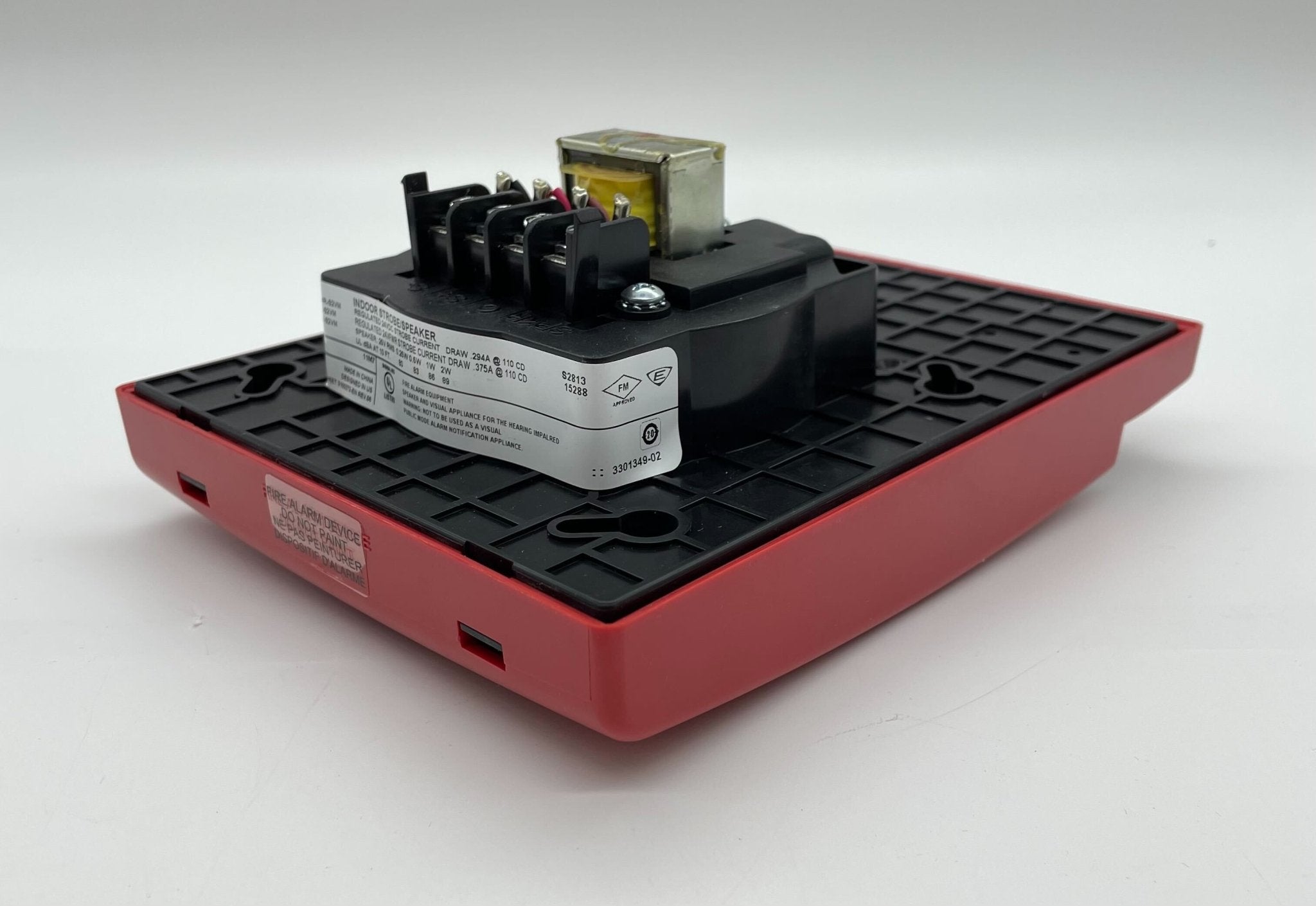 Edwards G4R-S2VM Speaker-Strobe in 25V with visible strobe light and speaker components for fire alarm systems.