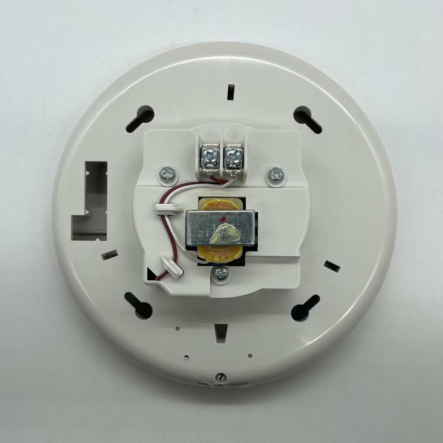 Edwards GCHFWF-S2 ceiling speaker mounted in a ceiling, designed for high-quality audio in residential or commercial spaces