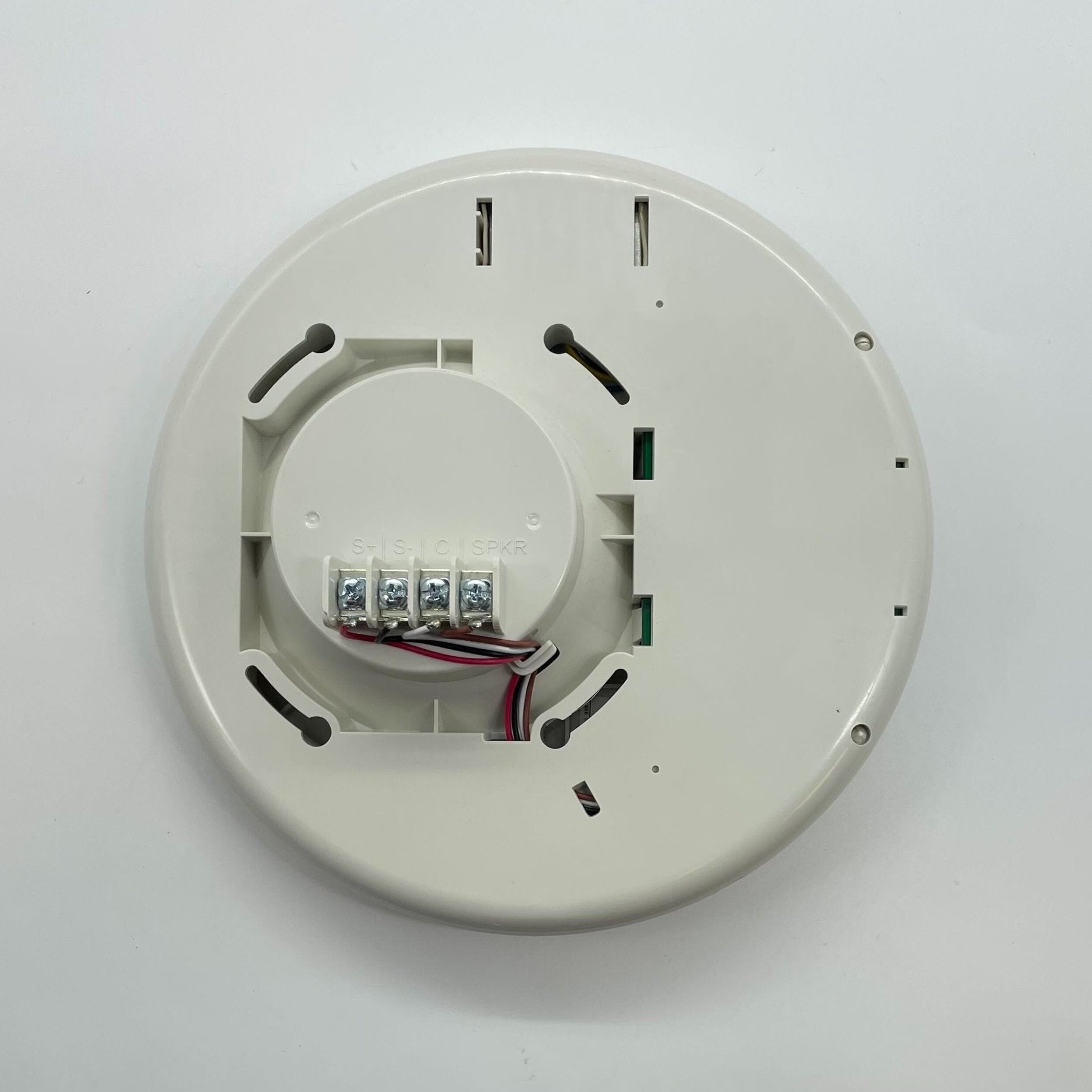 Edwards GCWN-S2VMHA GC ceiling 25V speaker mounted on ceiling, black speaker grille, used for commercial audio installations