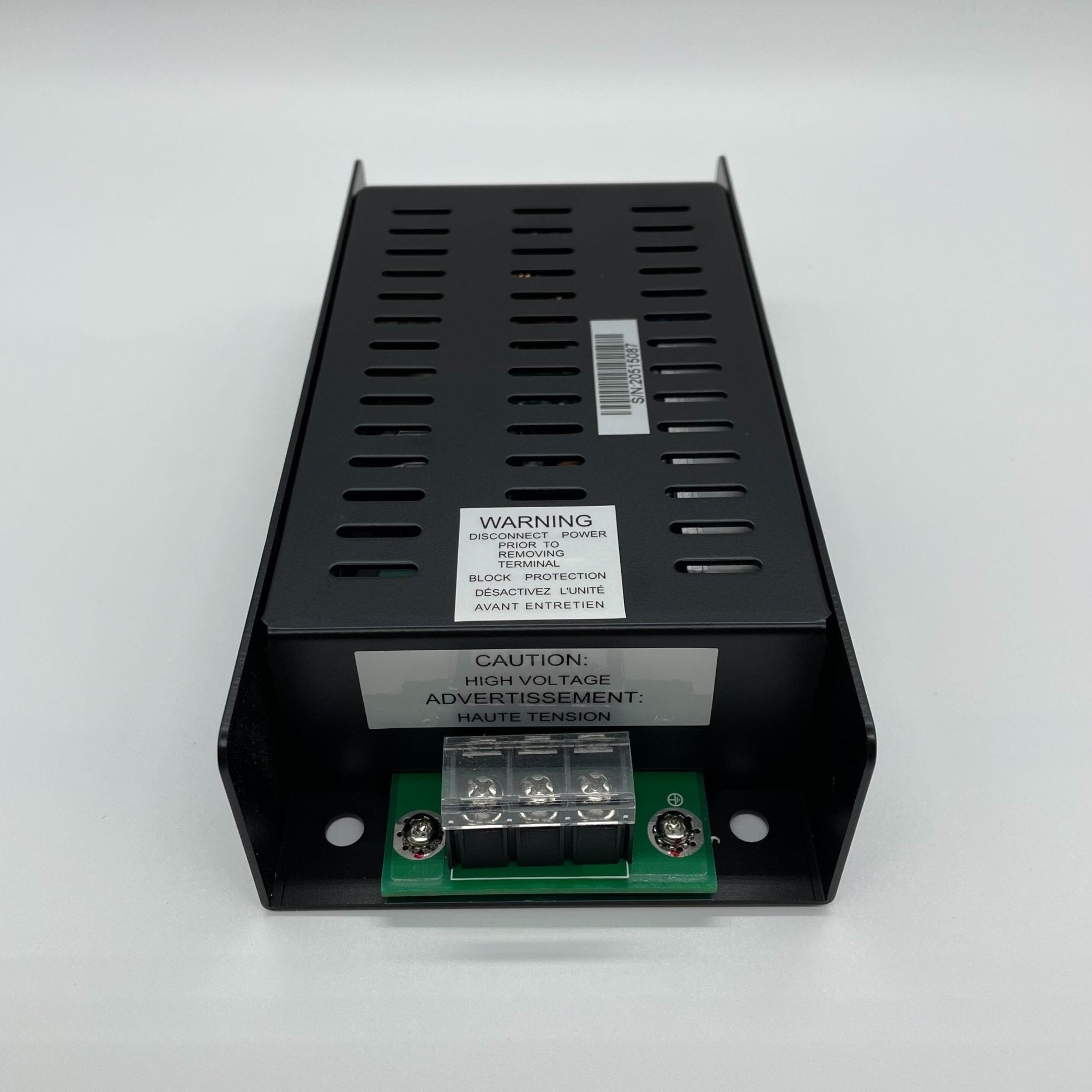 Siemens FP2011-U1 power supply unit with compact design, featuring multiple connection ports for industrial electrical applications.