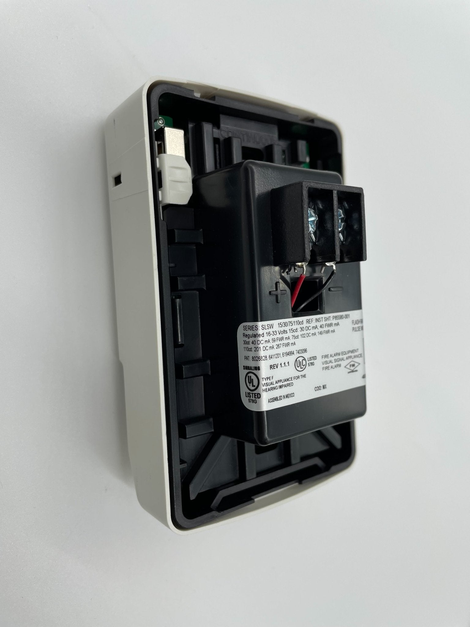 Siemens SLSWW-F strobe light with clear lens and mounting bracket, designed for visual signaling and safety applications.