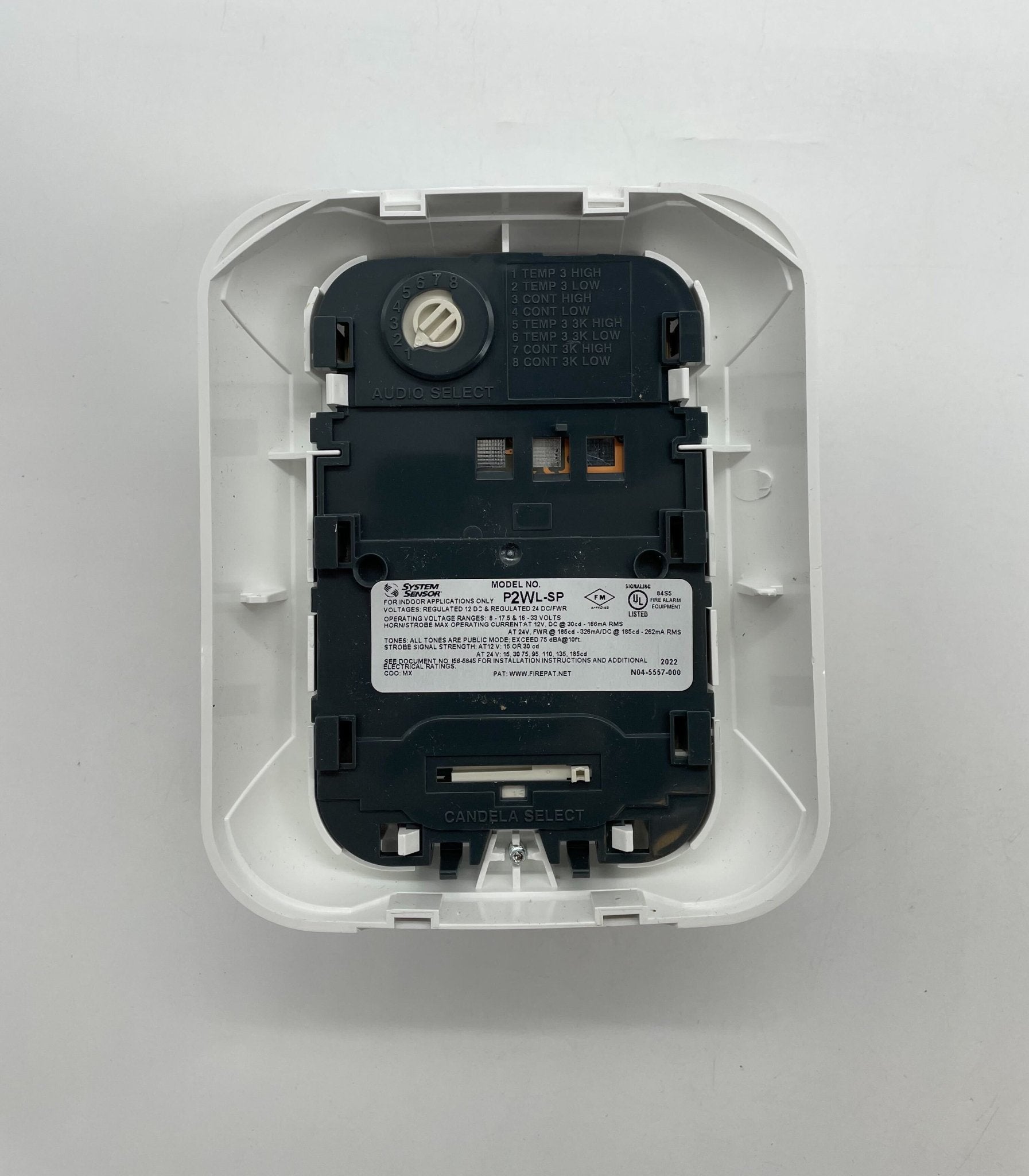 System Sensor P2WL-SP horn strobe alarm with white casing, designed for fire and security alert notifications.